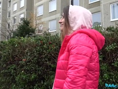 Leie, Blasen, Hundestellung, Aufs gesicht abspritzen, Handjob, Im freien, Pov, Öffentlich