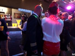 Bekleidet, Lecken, Orgie, Party, Muschi, Satin, Uniform, Nass