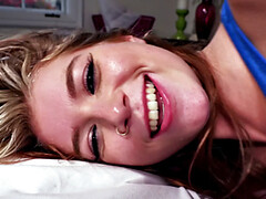 Anal, Chambre à dormir, Doigter, Béant, Insertion, Masturbation, Piercing, Solo