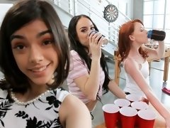 Pijpbeurt, Hondjeshouding, Groep, Handbeurt, Orgie, Roodharige vrouw, Geschoren, Tiener