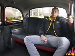 Grote mammen, Pijpbeurt, Auto, Vrouw, Vingeren, Likken, Buiten, Kut duiken