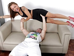 18 ans, Cul, Grosse bite, Sucer une bite, En levrette, Maigrichonne, Adolescente, Nénés