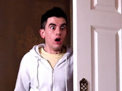 Slaapkamer, Blond, Bruinharig, Latijnse vrouw, Lesbisch, Moeder die ik wil neuken, Stiefmoeder, Trio