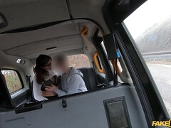 Coche, Checa, Estilo perrito, Lamidas, Tetas naturales, Al aire libre, Pov, Realidad