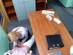 Blondine, Blasen, Arzt, Hundestellung, Aufs gesicht abspritzen, Hd, Lecken, Muschi