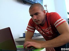 お尻, 美人, ブロンド, フェラチオ, エロ熟女, 手コキする, 淫乱熟女, 母
