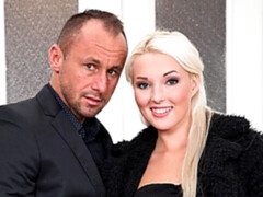 Grote lul, Blond, Pijpbeurt, Hondjeshouding, Hakken, Natuurlijke tieten, Mager, Tiener