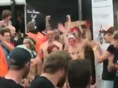 Leie, Schwul, Im freien, Realität