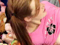 Niñera, Checa, Adolescente