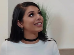 Blondine, Hd, Latina, Lesbisch, Milf, Rock, Strümpfe, Tätowierung