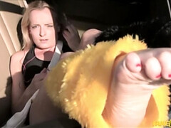 Amateur, Mamada, Coche, Corrida, Pajear, Al aire libre, Pov, Coño