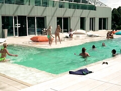 Culo, Chica, Morena, Tetona, Grupo, Tetas naturales, Afeitado, Tetas