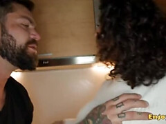 Gros seins, Brunette brune, Plantureuse, Poilue, Hd, Seins naturels, Chatte, Rugueux