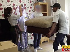 デカチン, デカパイ, フェラチオ, なめる, 淫乱熟女, 叫ぶ, ティーン, 三人