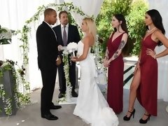 Жопа, Черные, Минет, Брюнетки, Собачьи, Ласковые ручки, Межрасовый секс, Милф