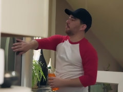 Gros seins, Sucer une bite, Brunette brune, En levrette, Hd, Mère que j'aimerais baiser, Maman, De plein air