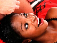 Amateur, Chambre à dormir, Gros cul, Gros seins, Brunette brune, Doigter, Mère que j'aimerais baiser, Nénés