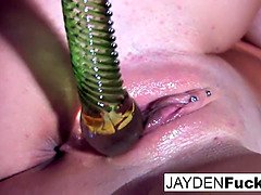 Gros seins, Brunette brune, Femme couguar, Masturbation, Mère que j'aimerais baiser, Solo, Jouets