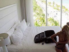 Анальный секс, Большой клитор, Бикини