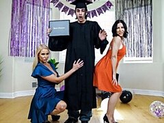 Большая жопа, Большой член, Большие сиськи, Минет, Собачьи, Две девушки, Милф