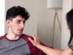 デカ尻, デカパイ, フェラチオ, 茶髪の, チン, 手コキする, ラティーナ, 息子