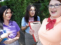 Gros cul, Gros seins, Sucer une bite, En levrette, Groupe, Seins naturels, Adolescente, Nénés