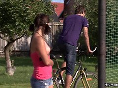 Дедушка, Лесбиянка, Мастурбация, Зрелые, Мамочка, На публике, Молоденькие