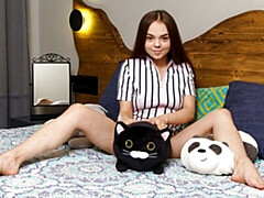 18, 素人, 指いじり, オナニー, ガリガリ, 一人, ストリッピング, ティーン