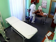 Blasen, Paar, Hundestellung, Fingern, Krankenschwester, Muschi, Uniform, Spanner