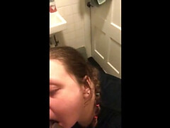 Enthousiasteling, Badkamer, Grote kont, Pijpbeurt, Roodharige vrouw, Douche, Zuigen