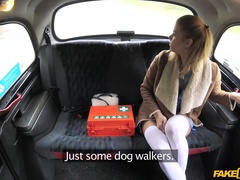 Sucer une bite, En levrette, Branlette thaïlandaise, Léchez, De plein air, Pov, Chatte, Uniforme