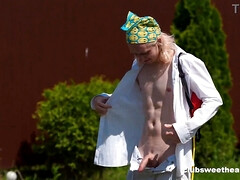 18 ans, Gros seins, Sucer une bite, Groupe, Branlette thaïlandaise, Orgasme, Nénés, Mouillée