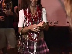 Amateur, Nana, Collège université, Groupe, Public