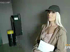 Anal, Sucer une bite, Brunette brune, Branlette thaïlandaise