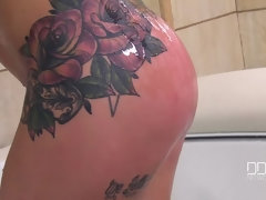 Bikini, Britannique, Collège université, Piercing, Chatte, Rasée, Tatouage, Nénés