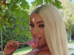 Blondine, Europäisch, Aufs gesicht abspritzen, Hardcore, Hd, Absätze, Im freien, Strümpfe