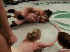 In den arsch, Domination, Gesichtssitzen, Fingern, Erniedrigung, Lesbisch, Muschi, Ringkampf