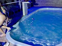 Leie, Blasen, Braunhaarige, Geschnappt, Hd, Latina, Orgie, Pool