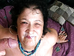 Gros cul, Grosse bite, Brunette brune, Rondelette, Branlette thaïlandaise, Léchez, Mature, Cheveux courts