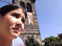 Amateur, Sucer une bite, Cocu, Argent, Petite femme, Pov, Public, Pute