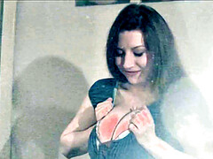 Большие сиськи, Брюнетки, Индианки, Соло