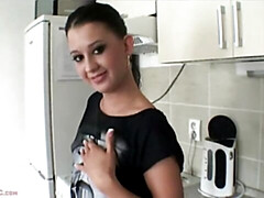 Amateur, Culo, Penetracion con dedos, Cocina, Masturbación, Tetas naturales, Flaco, Adolescente