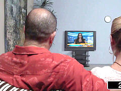 Blasen, Braunhaarige, Brille, Handjob, Latina, Milf, Flotter dreier