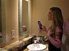 69, Lécher le cul, Léchez, Tatouage, Plan cul à trois, Nénés