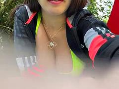 Mooie dikke vrouwen, Grote mammen, Bruinharig, Latijnse vrouw, Masturbatie, Buiten, Tieten likken