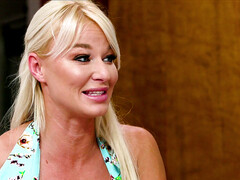 18 летние, Большие сиськи, Колледж, Семья, Лесбиянка, Лизание, Натуральные сиськи, Молоденькие