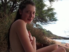 Leie, Strand, Bikini, Braunhaarige, Fingern, Öffentlich, Muschi, Titten