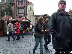 Blasen, Braunhaarige, Geile alte tussi, Masturbation, Milf, Mutti, Realität, Stiefmutter