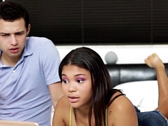 Брат, Брюнетки, Сперма во рту, Глубокая глотка, Член, Секс без цензуры, Латиноамериканки, Табу