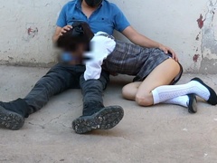 Enthousiasteling, Huisgemaakt, Latijnse vrouw, Klein, Openbaar, Tiener, Uniformpje, Onder de rok